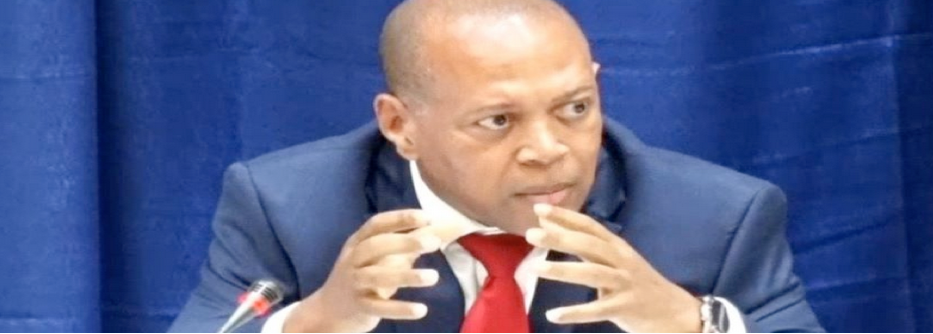 Political Parties about Boosting Popularity in a Crisis